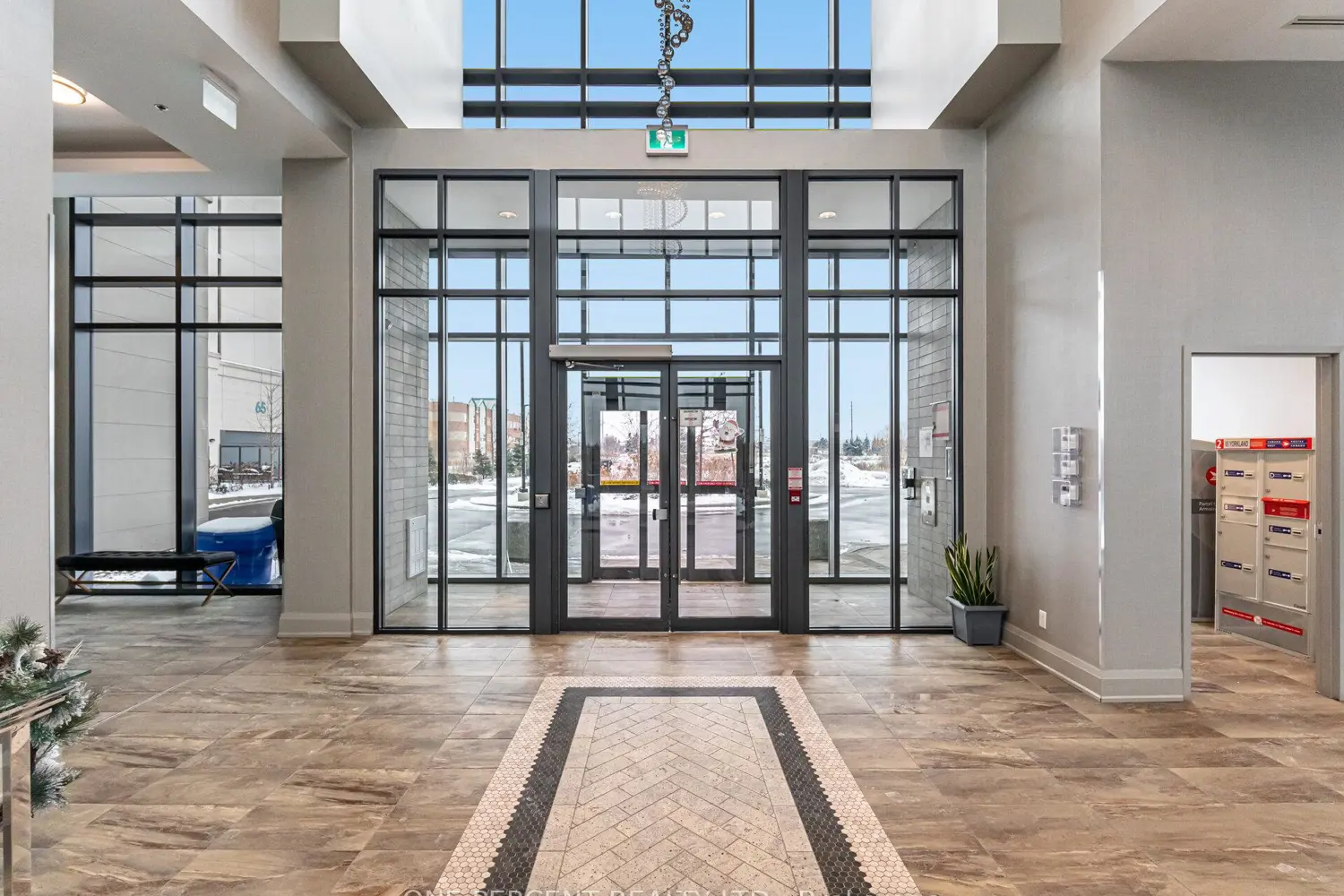 65 Yorkland Boulevard 811