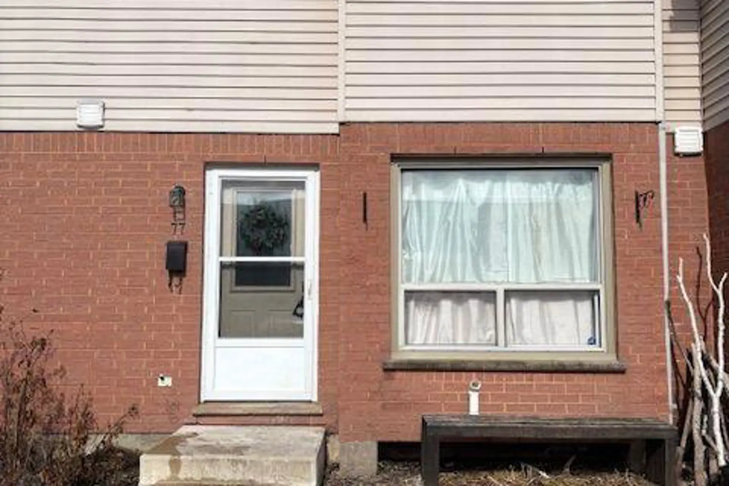 595 Third Street 77