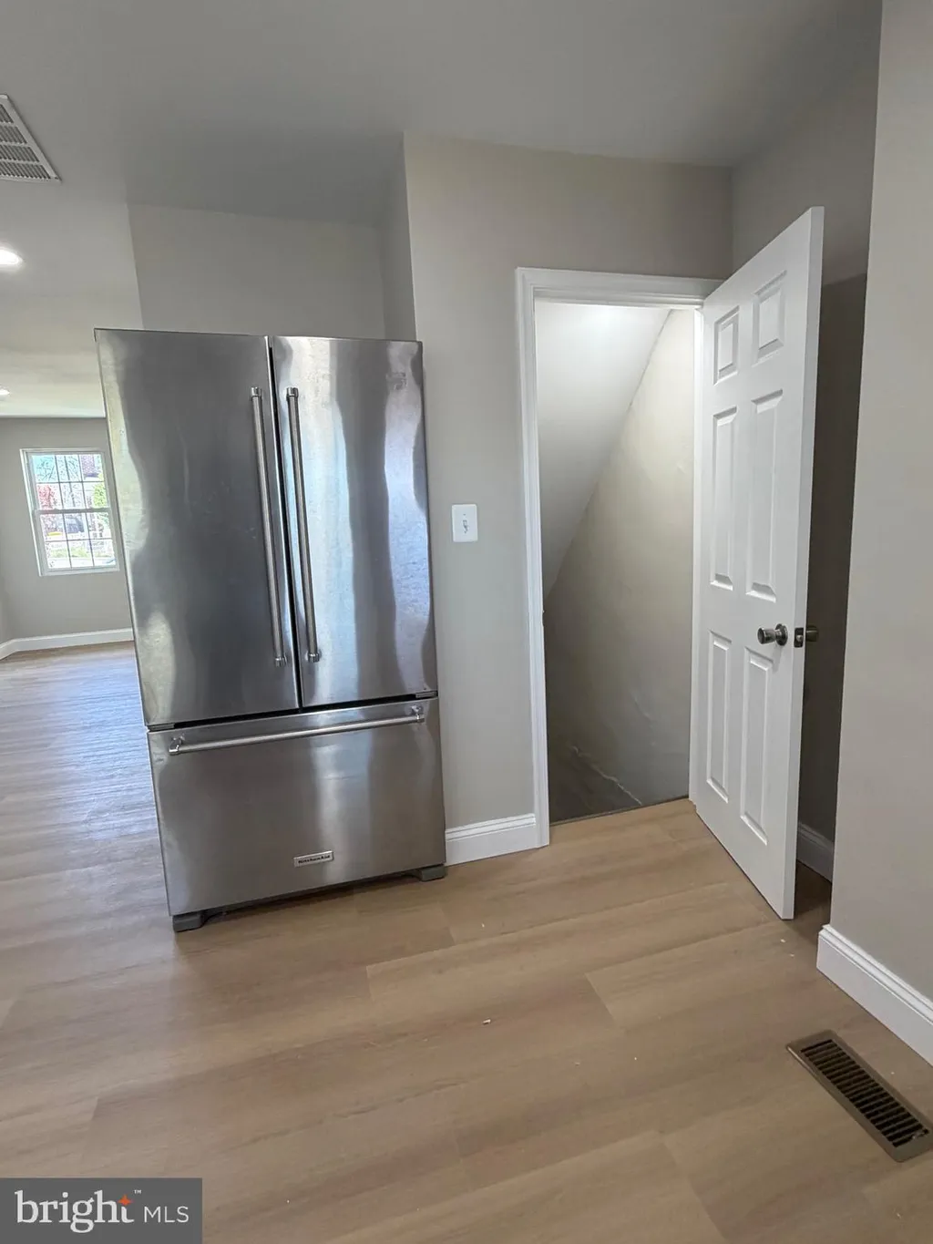 212 W Riverview Road, Baltimore, MD 21225 photo 2