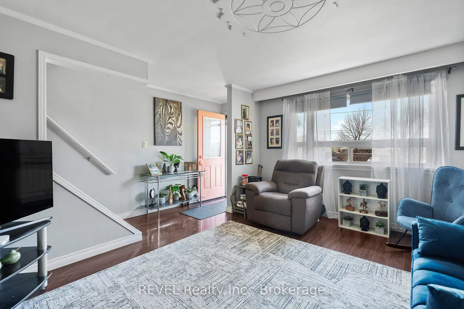 137 Wellington Street photo 5