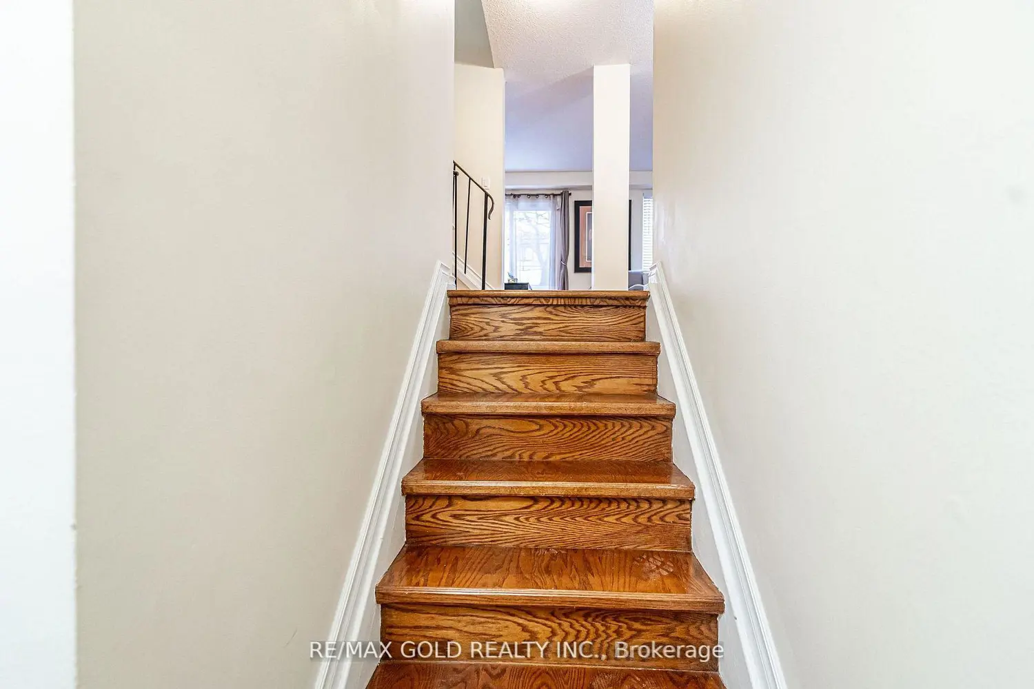 33 Guildford Crescent 33 photo 2
