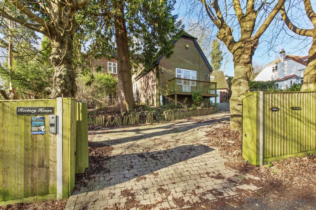 7 bed detached house for saleLucas Road, High Wycombe HP13