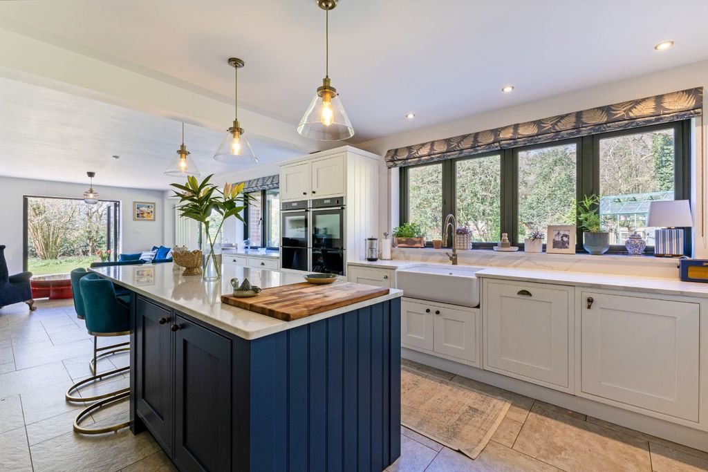 4 bed detached house for saleSauncey Wood, Harpenden, Hertfordshire AL5