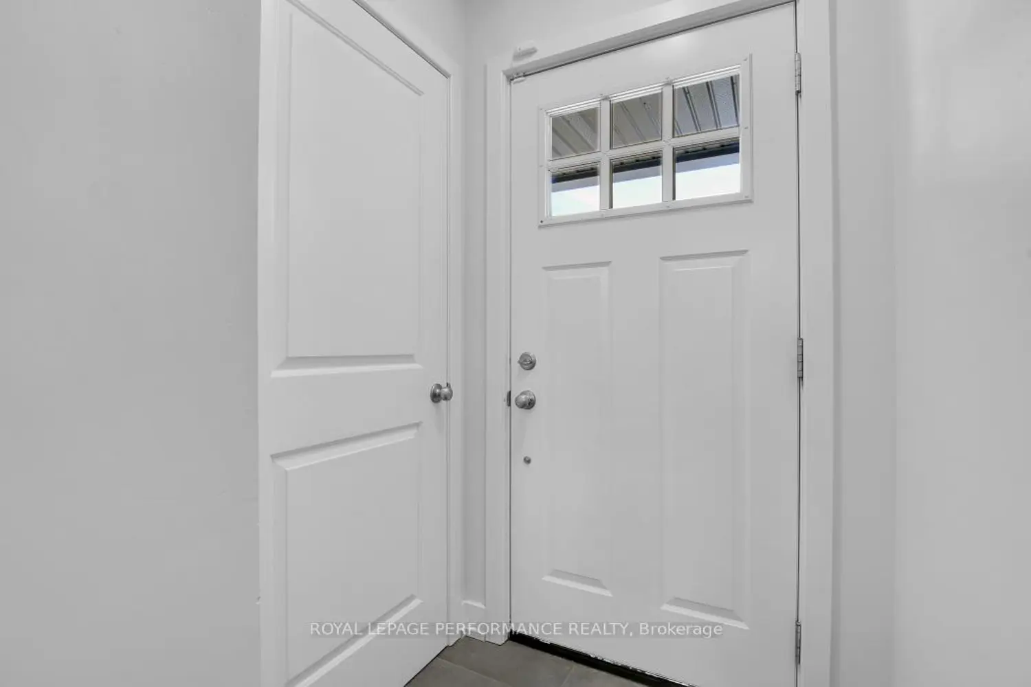 Additional image 3 of 30 Whitcomb Crescent