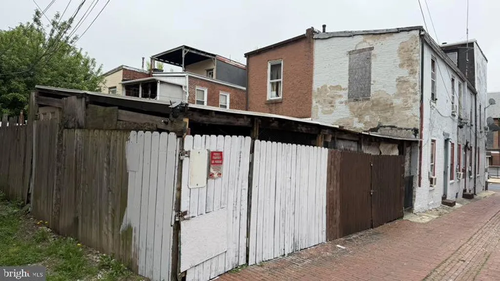 911 Walnut St, Reading, PA 19601