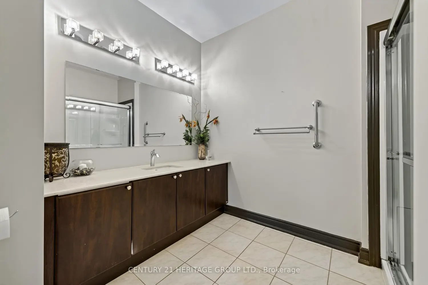59 Kingsmere Crescent photo 3