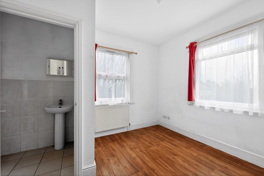 Additional image 18 of 5 bed detached house for saleWalton Road, Hoddesdon EN11