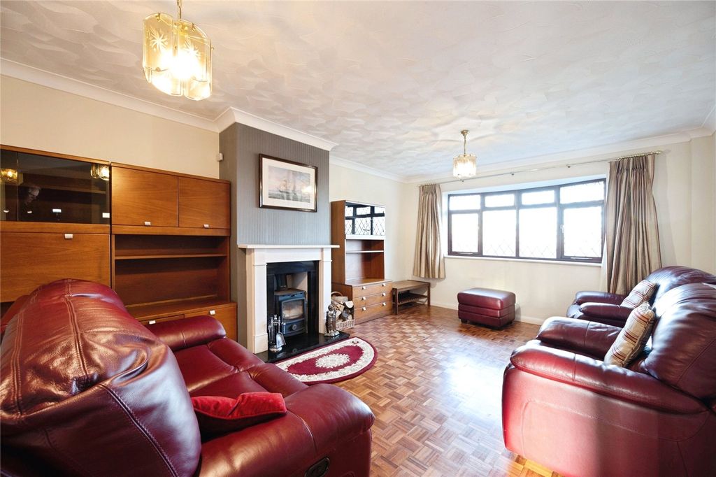 Additional image 3 of 4 bed detached house for saleMarine Walk, Hayling Island, Hampshire PO11