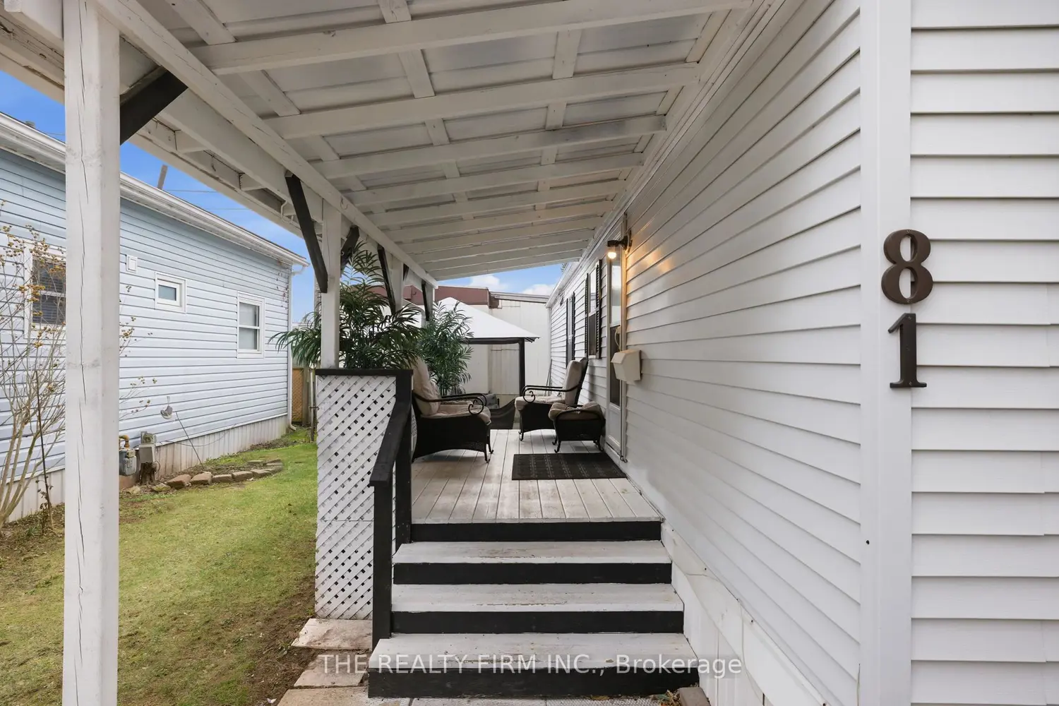 198 Springbank Drive 81 photo 4