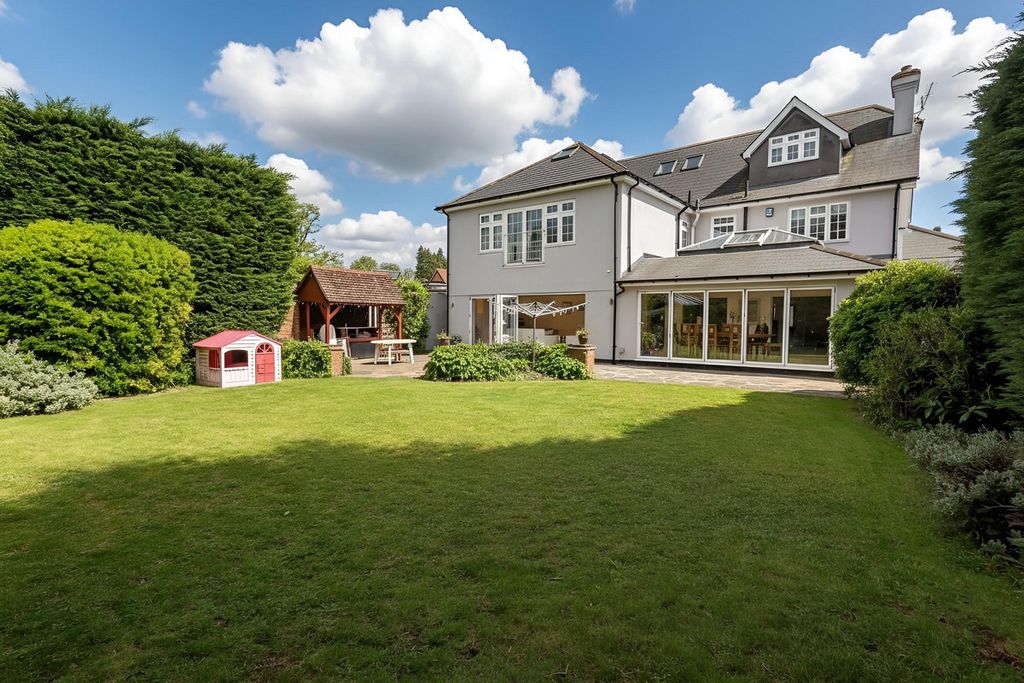 Additional image 23 of 6 bed detached house for saleErnest Road, Emerson Park RM11