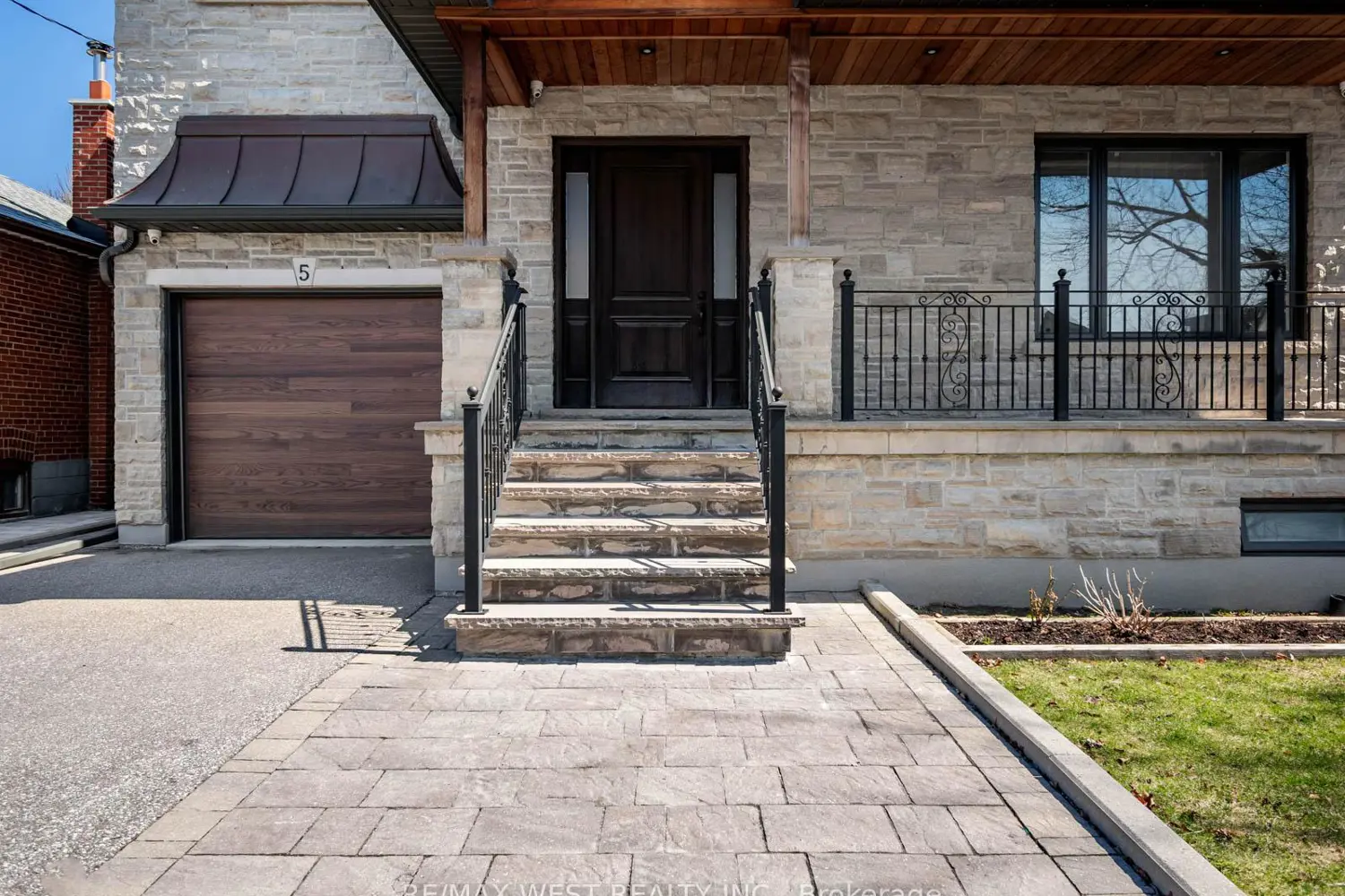 5 Paula Boulevard photo 3