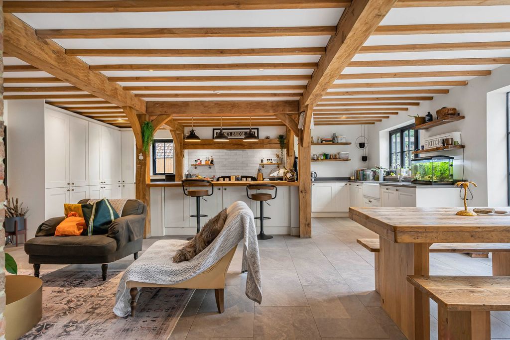 Additional image 4 of 5 bed detached house for saleMannings Heath, West Sussex RH13