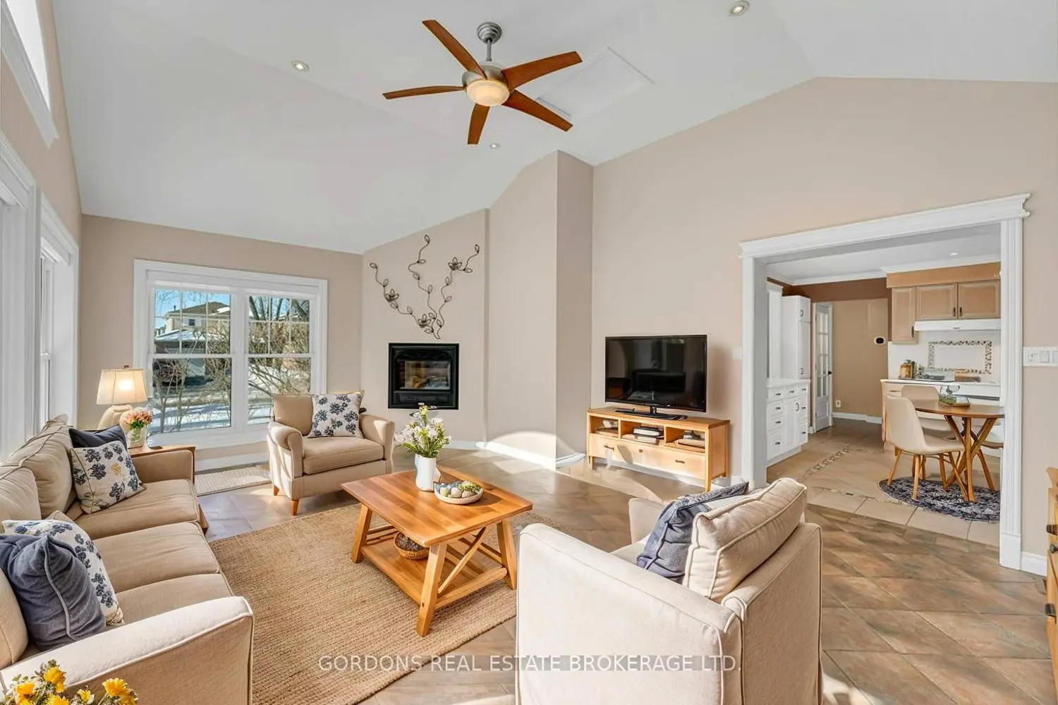 1 Buckingham Court photo 5