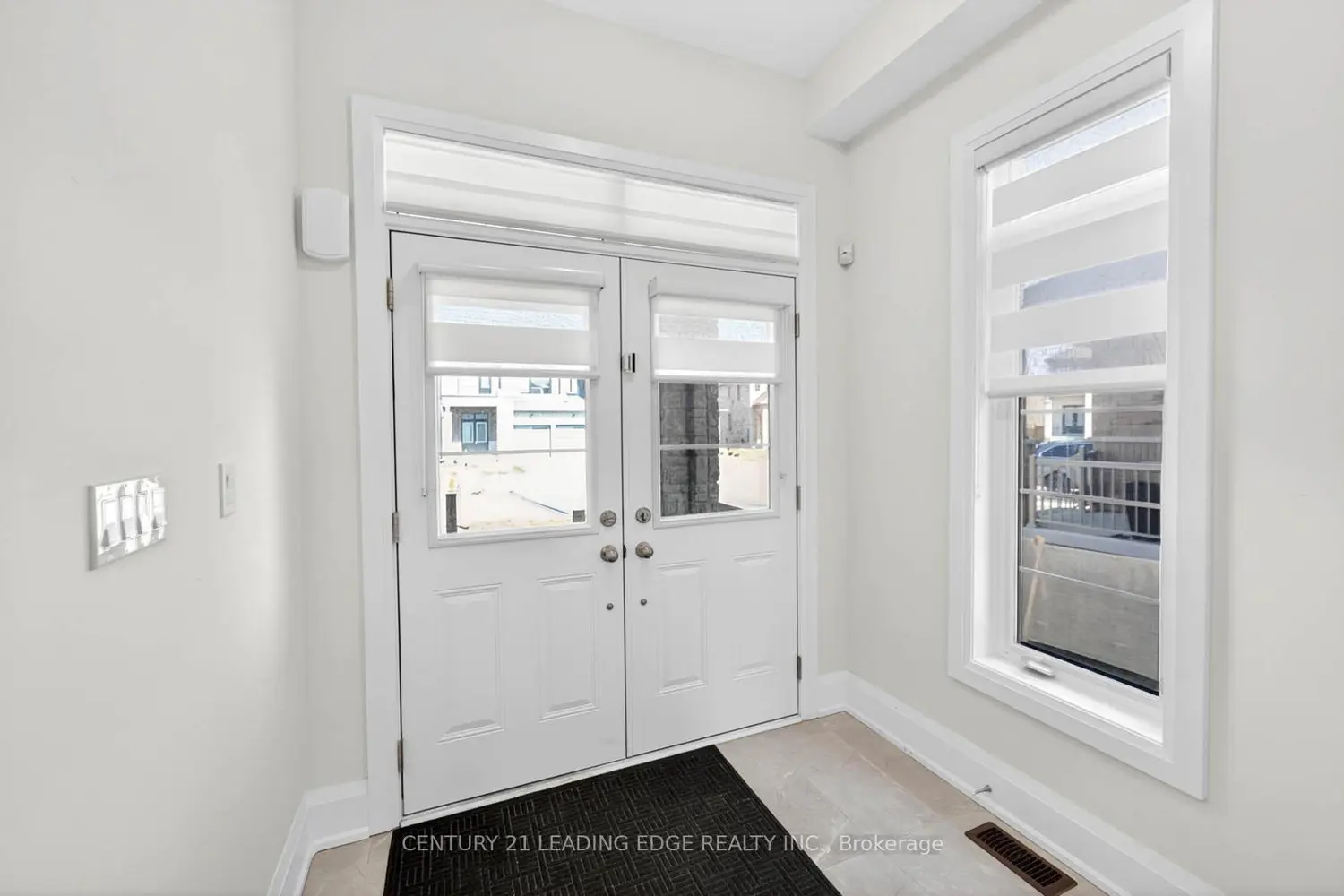 235 Ferragine Crescent photo 4
