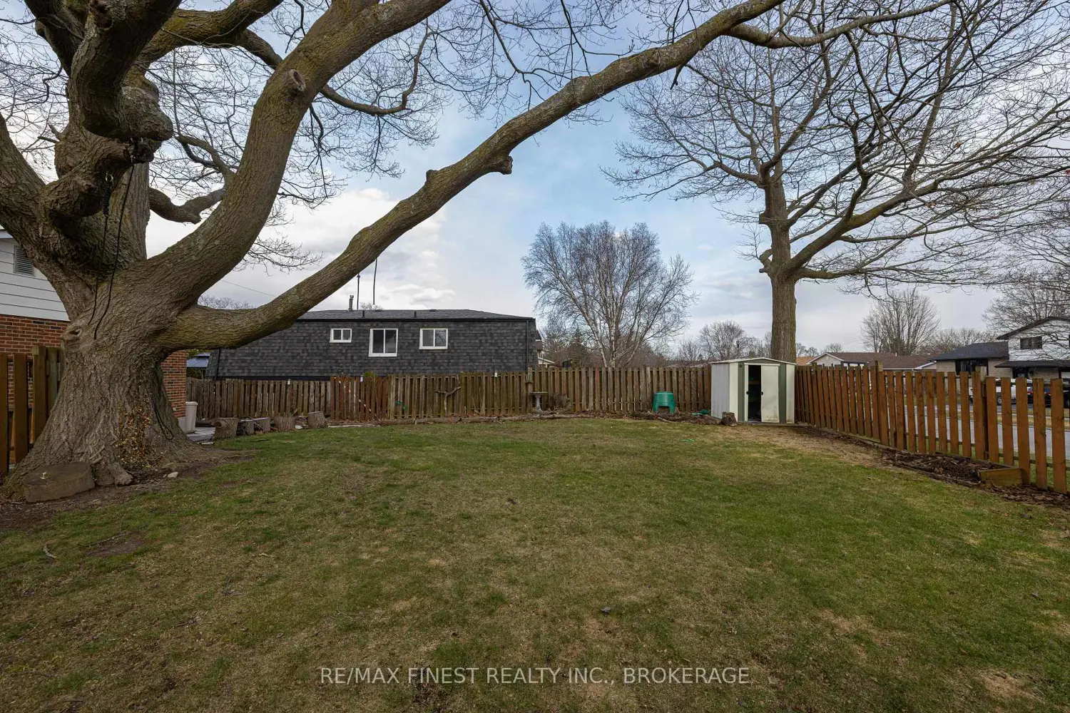 628 Stanford Street photo 5