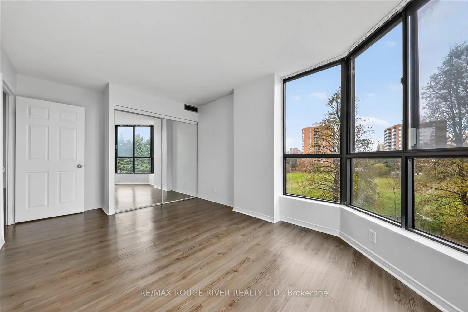 8 Silver Bell Grove 309