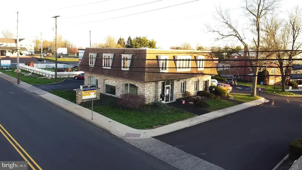 66 S County Line Road, Souderton, PA 18964