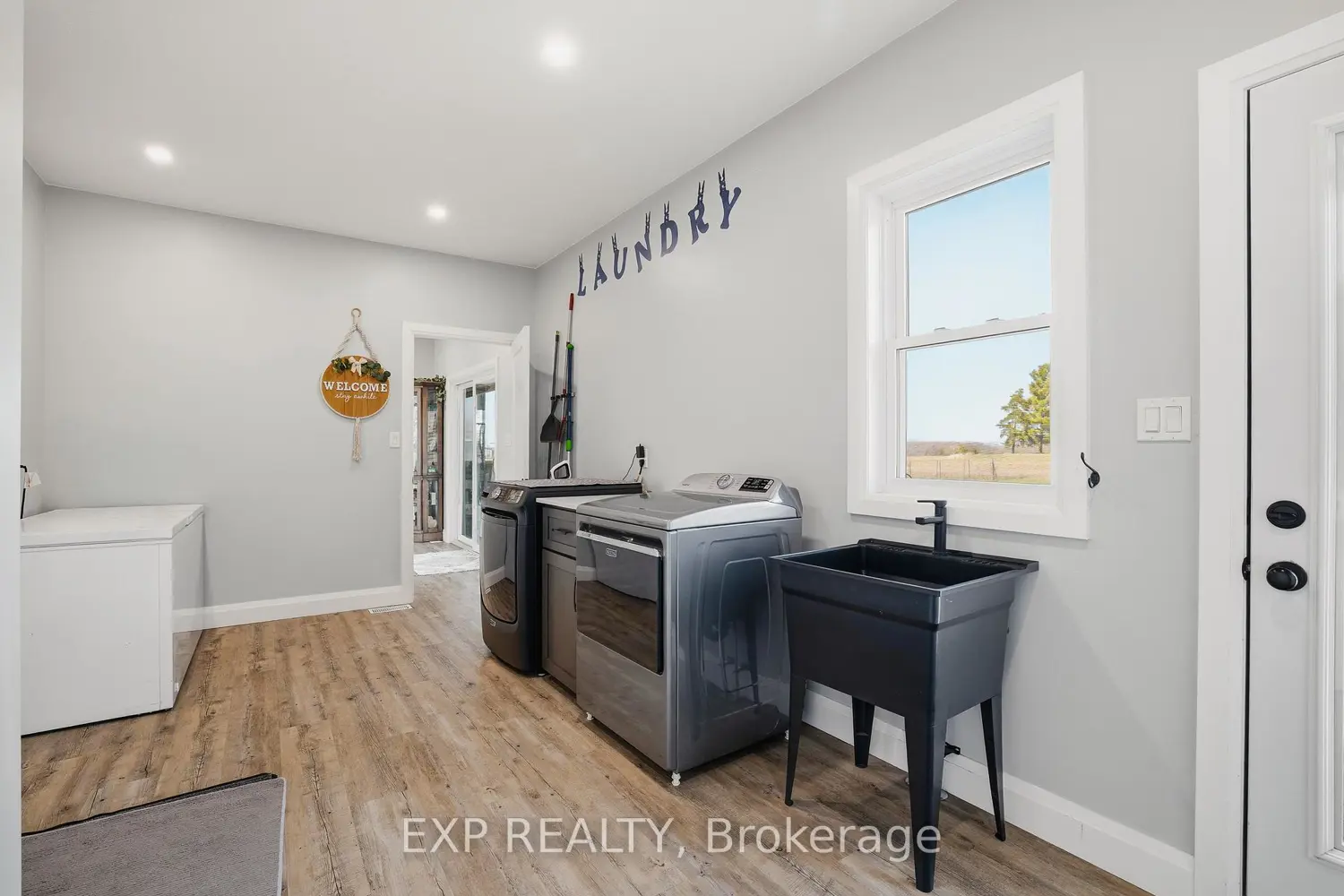 Additional image 8 of 43830 Cranbrook Road