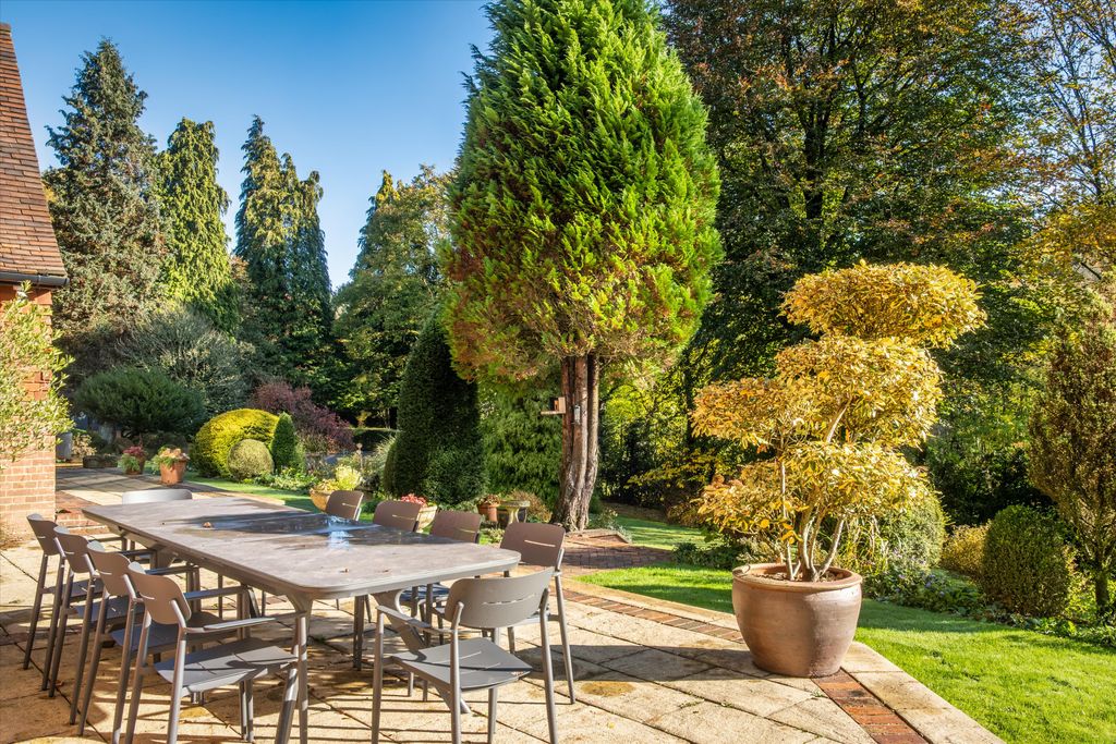 Additional image 38 of 5 bed detached house for saleHindhead Road, Haslemere, Surrey GU27