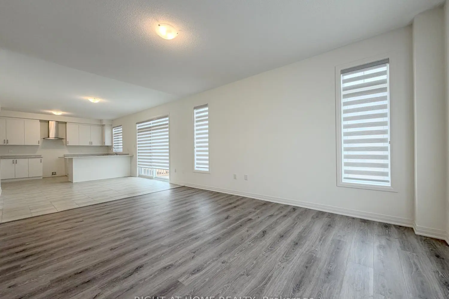 2 Sagewood Avenue photo 5