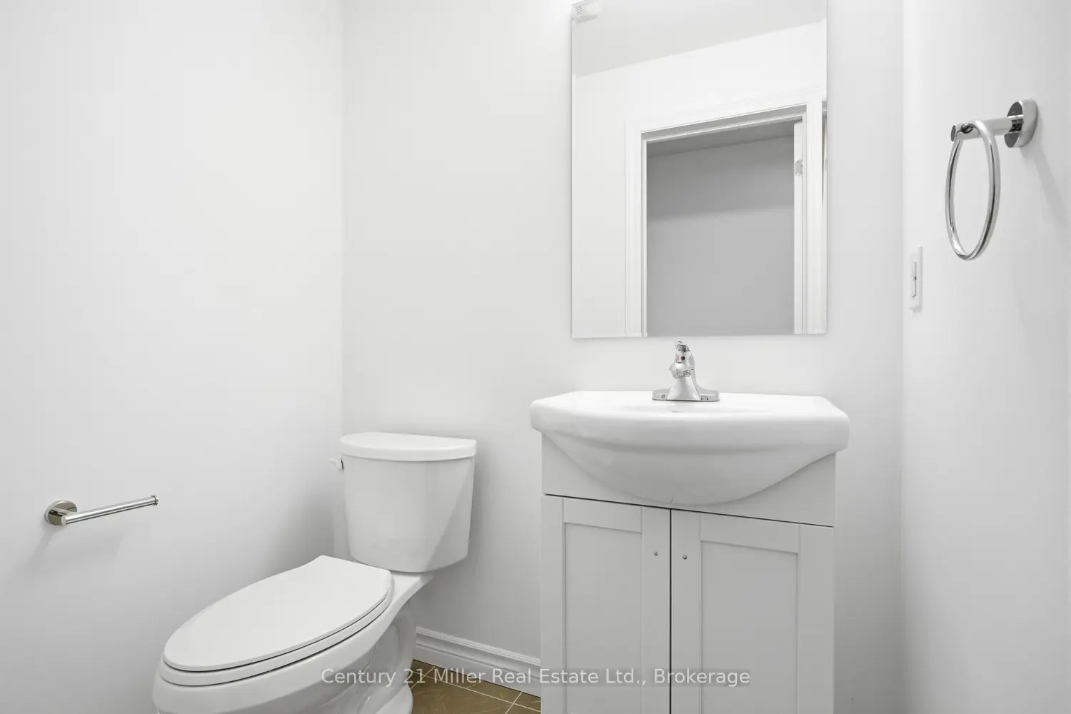 2 Slessor Boulevard 12 photo 2