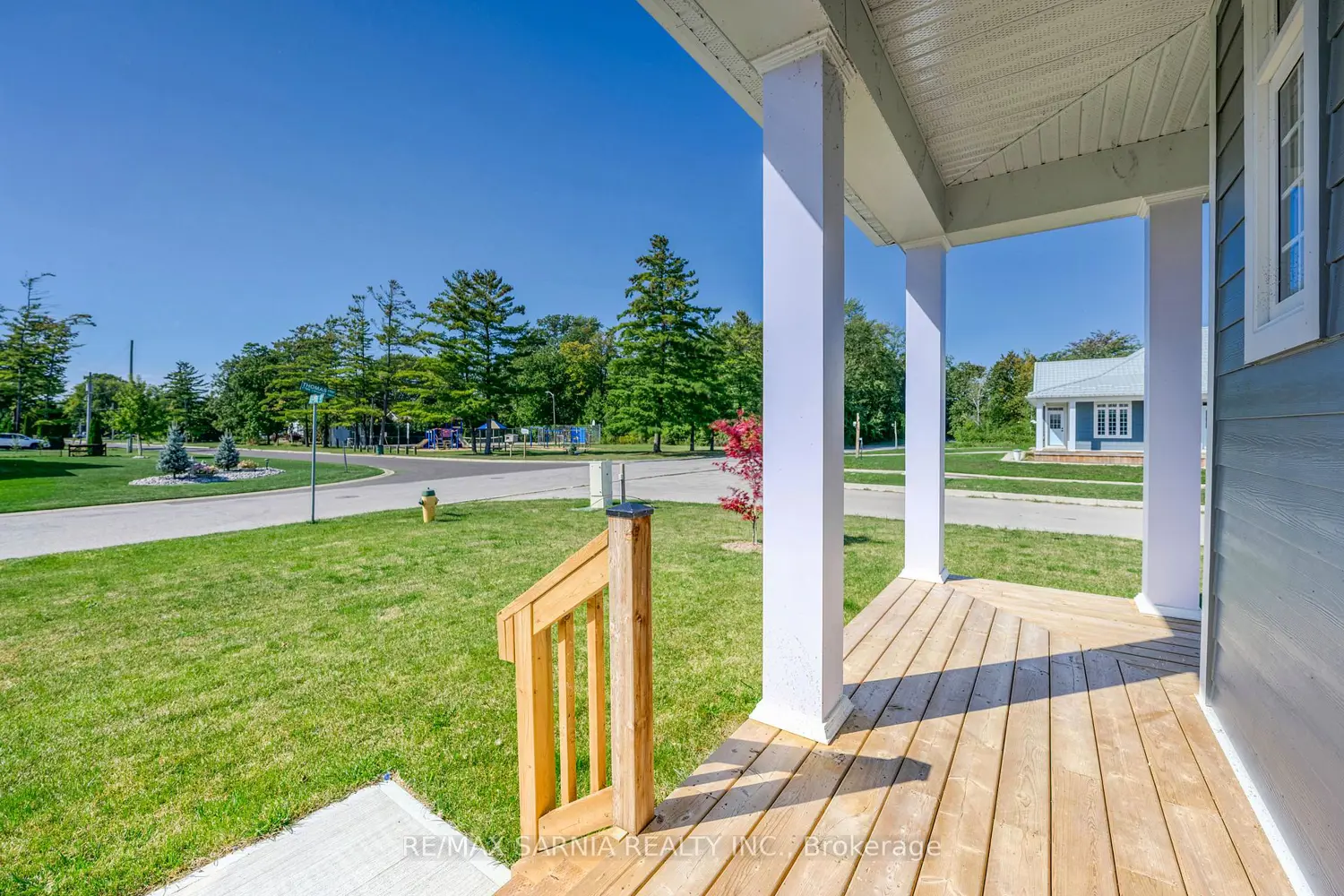 7596 Thomas Street photo 3