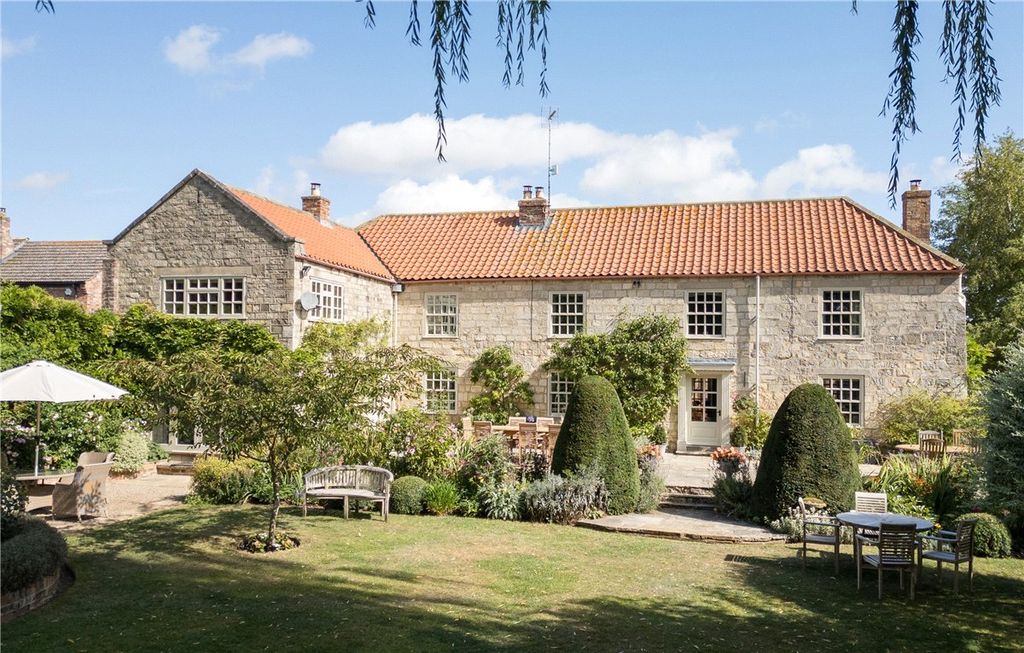 5 bed detached house for saleCopgrove Lane, Burton Leonard, Near Harrogate, North Yorkshire HG3