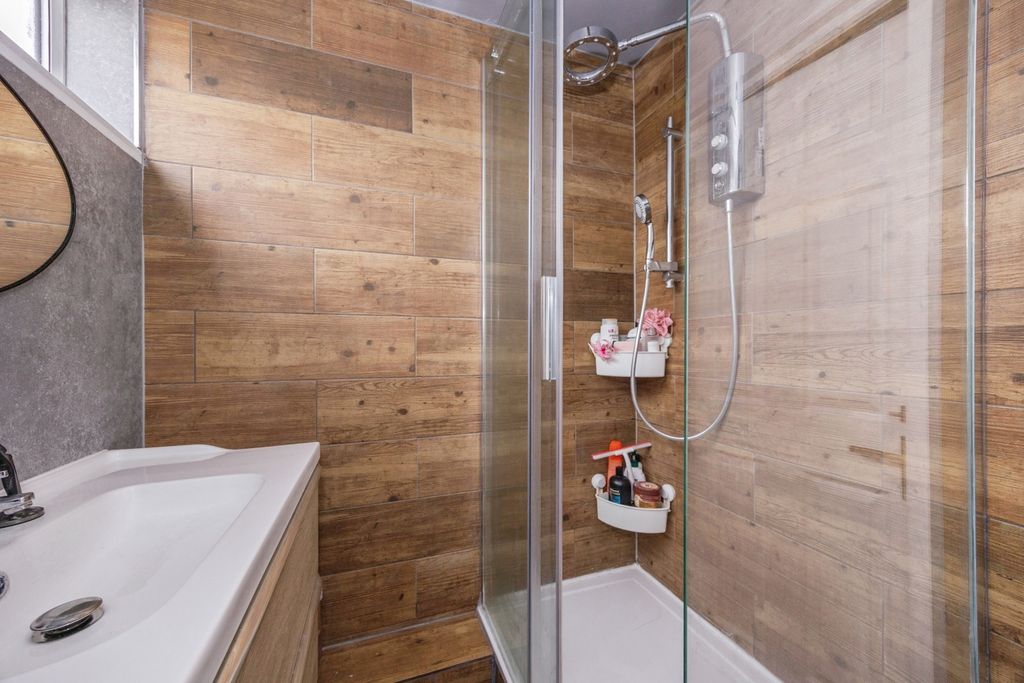 Additional image 11 of 3 bed flat for saleChidham Close, Havant, Hampshire PO9