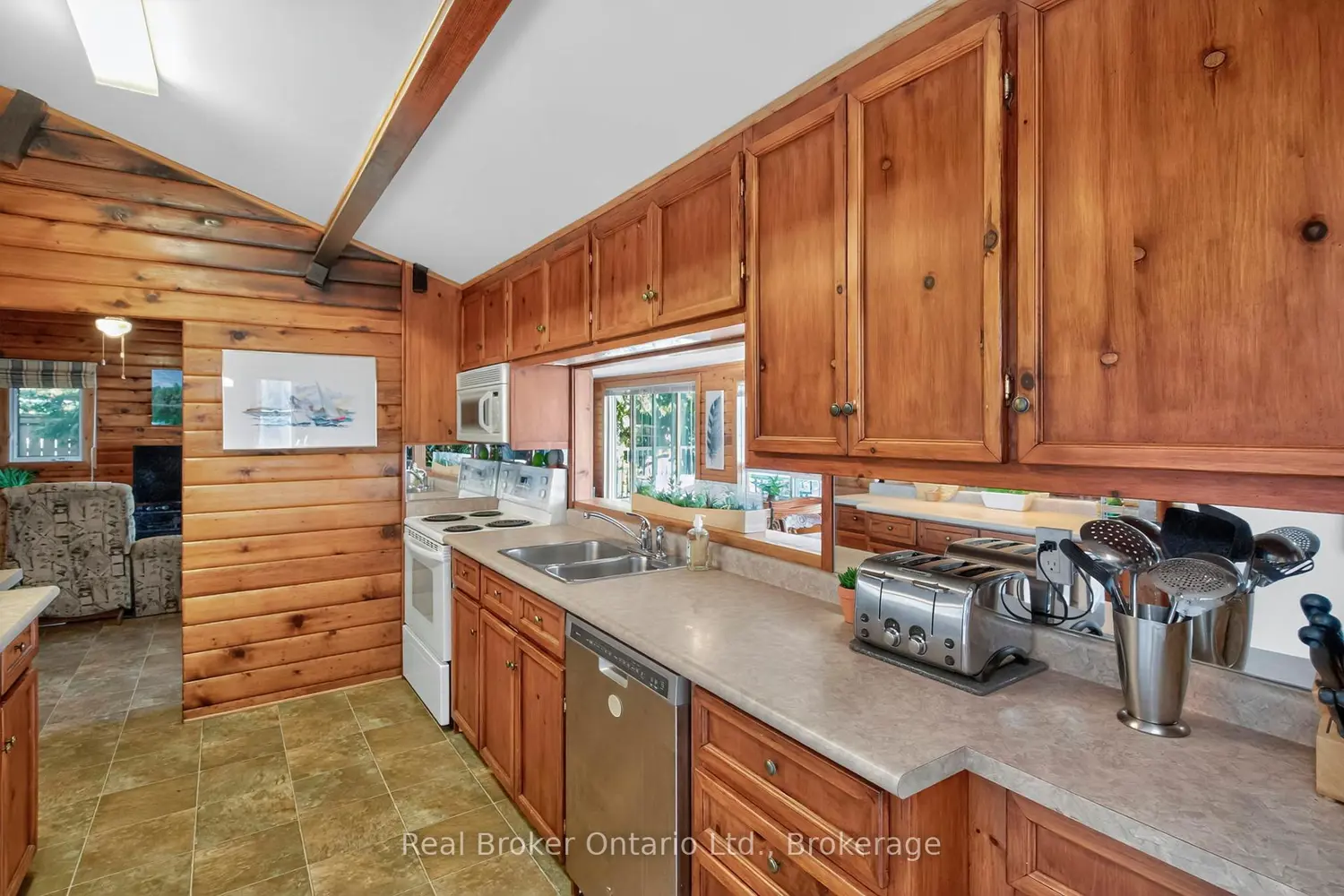 417 Pheasant Lane photo 5