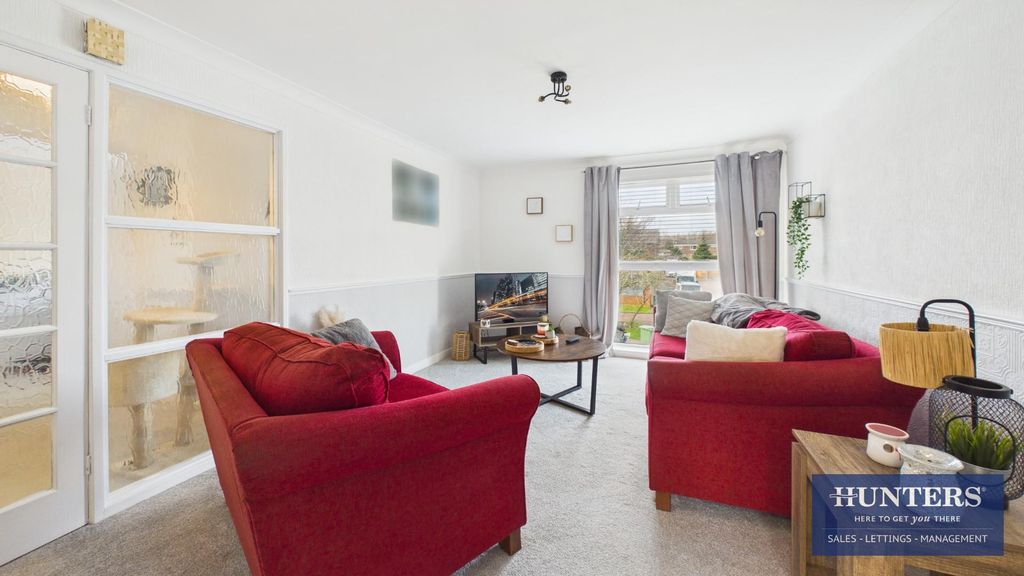 2 bed flat for saleMarbury Close, Moorside, Sunderland SR3 photo 5