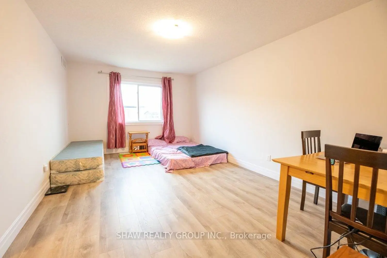 32 Faith Street 19 photo 5