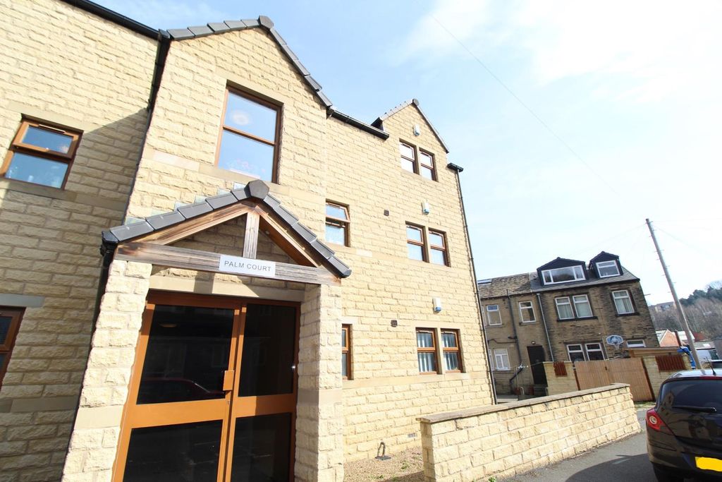 1 bed flat for saleGarden Street, Huddersfield HD1