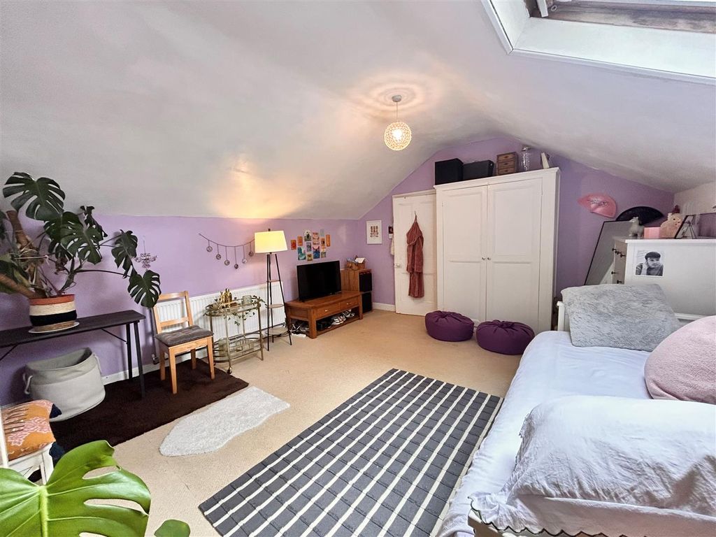 Additional image 29 of 6 bed end terrace house for saleGrandsmere Place, Halifax HX3