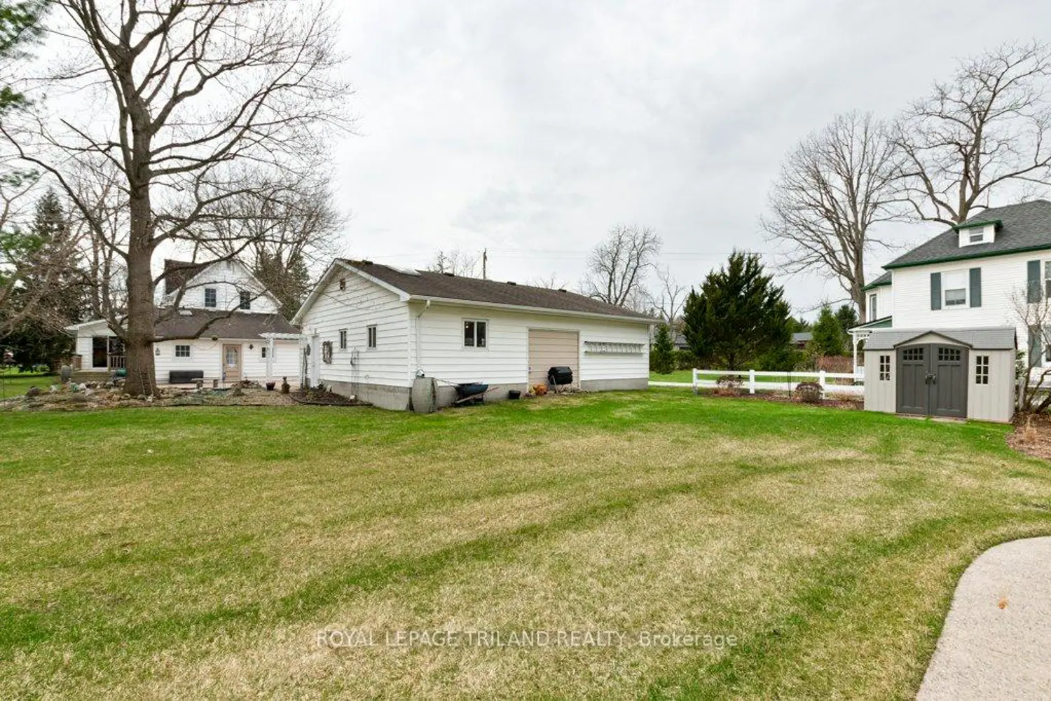 137 St George Street photo 3