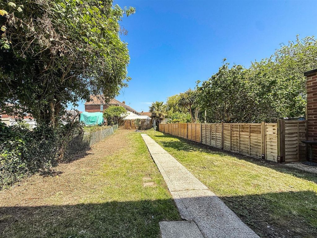 Additional image 9 of 1 bed flat for saleBlendworth Crescent, Havant PO9