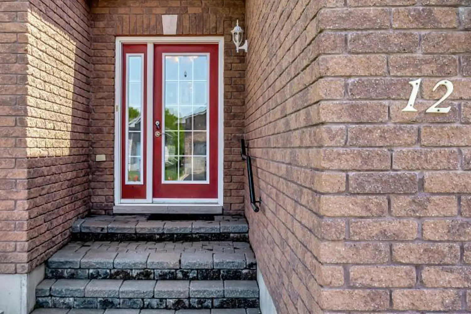 12 Aletha Drive photo 2