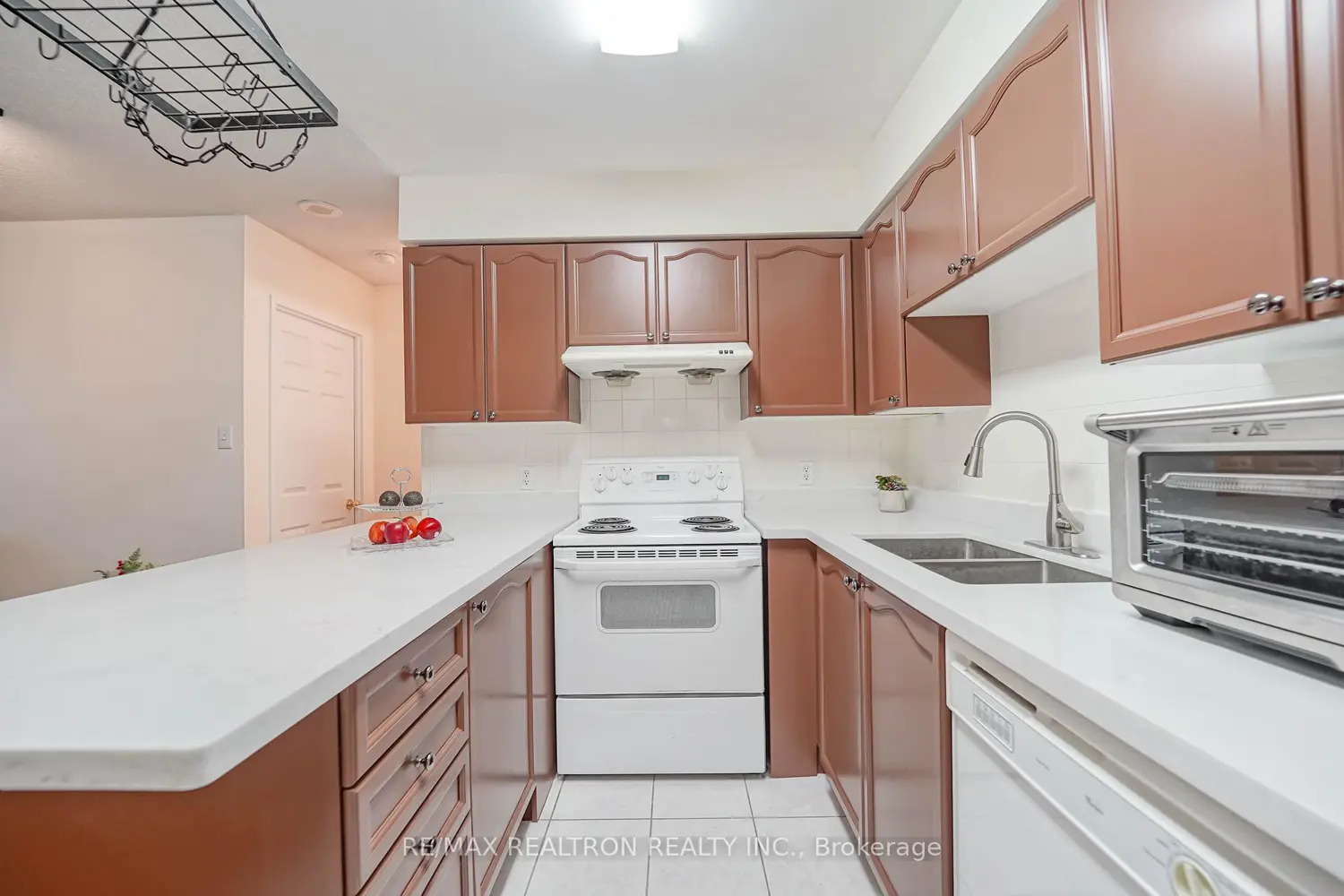 Additional image 15 of 256 Doris Avenue 511