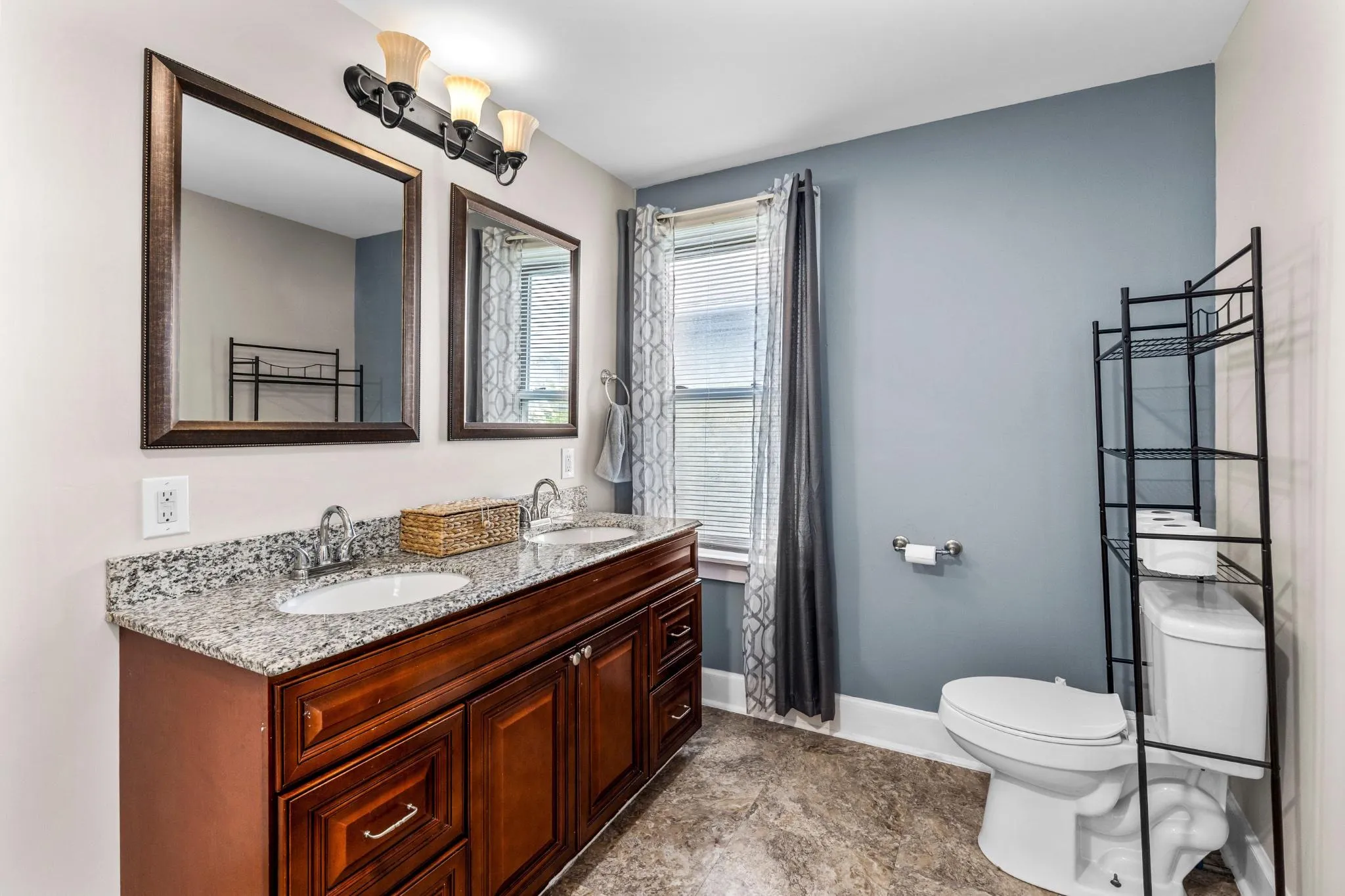 Additional image 49 of 250 E Jackson Street, New Holland, PA 17557