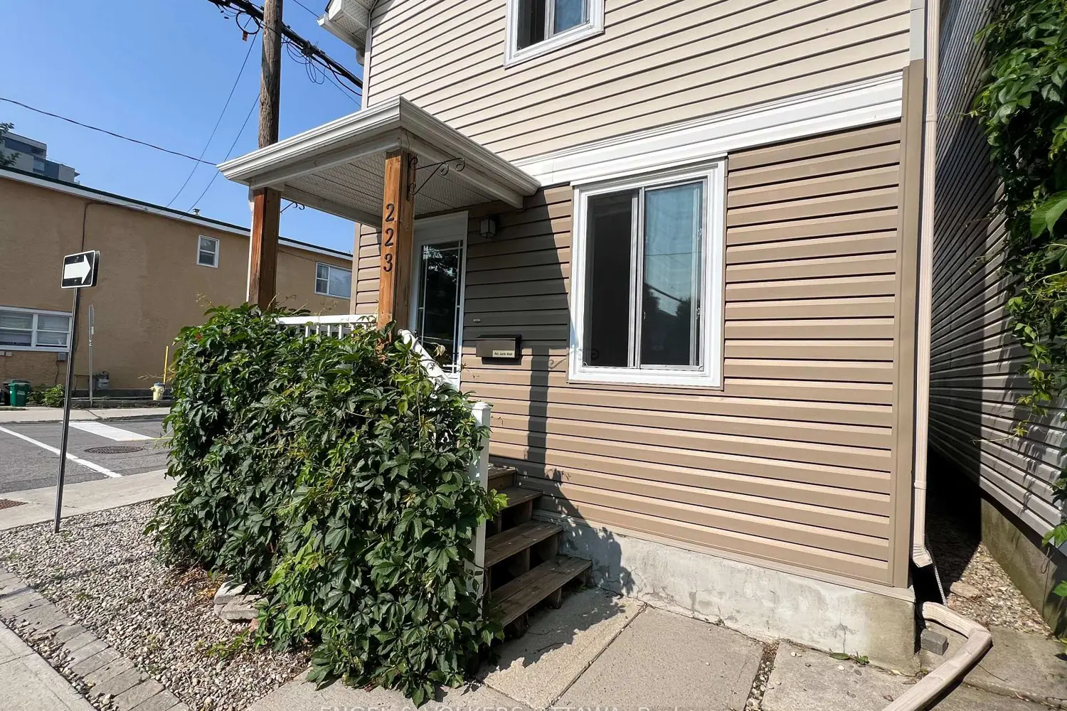 223 Carruthers Avenue