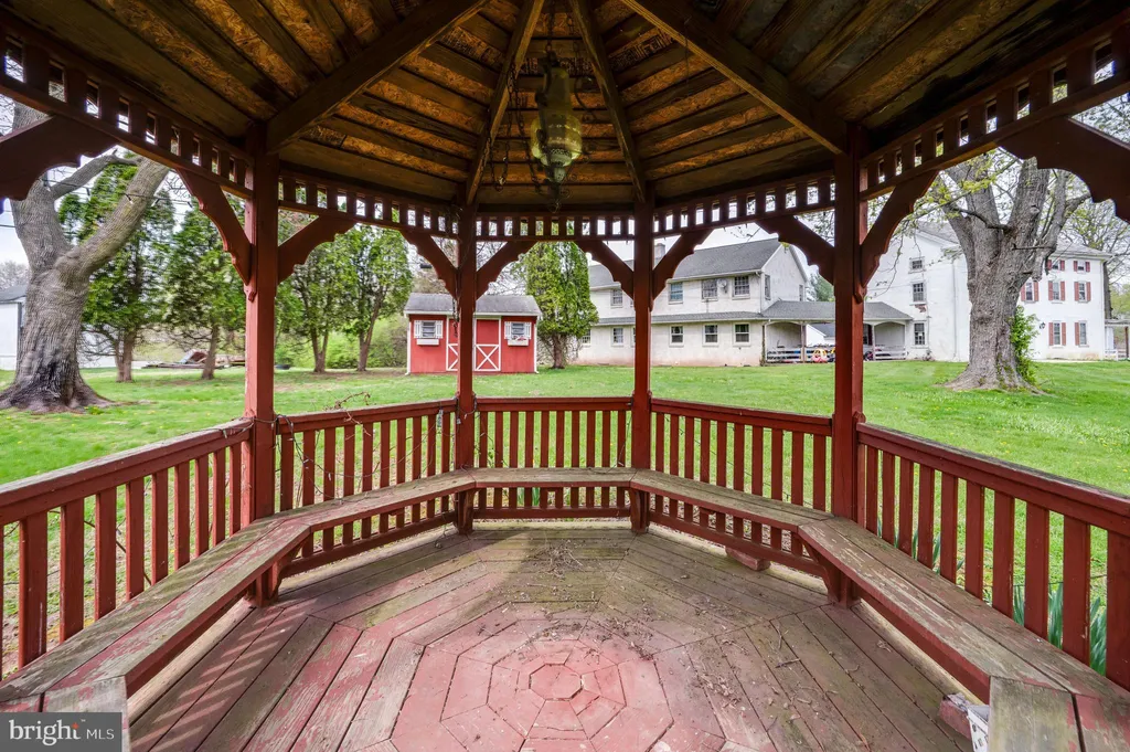 125 E 1st Avenue, Trappe, PA 19426