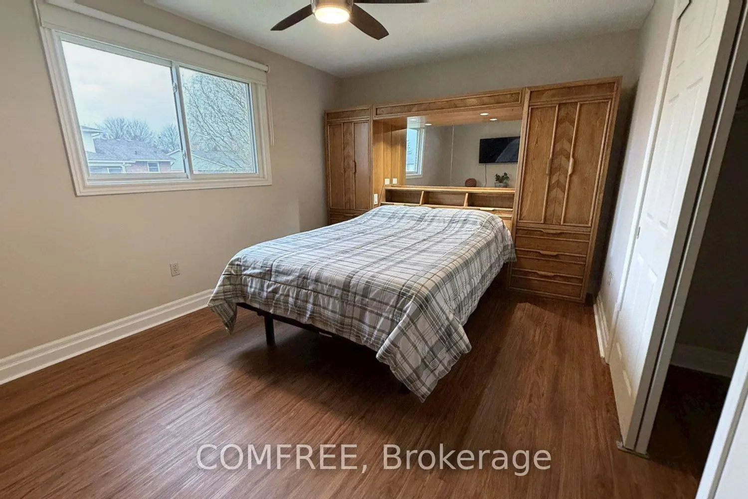 Additional image 11 of 6387 Riall Street