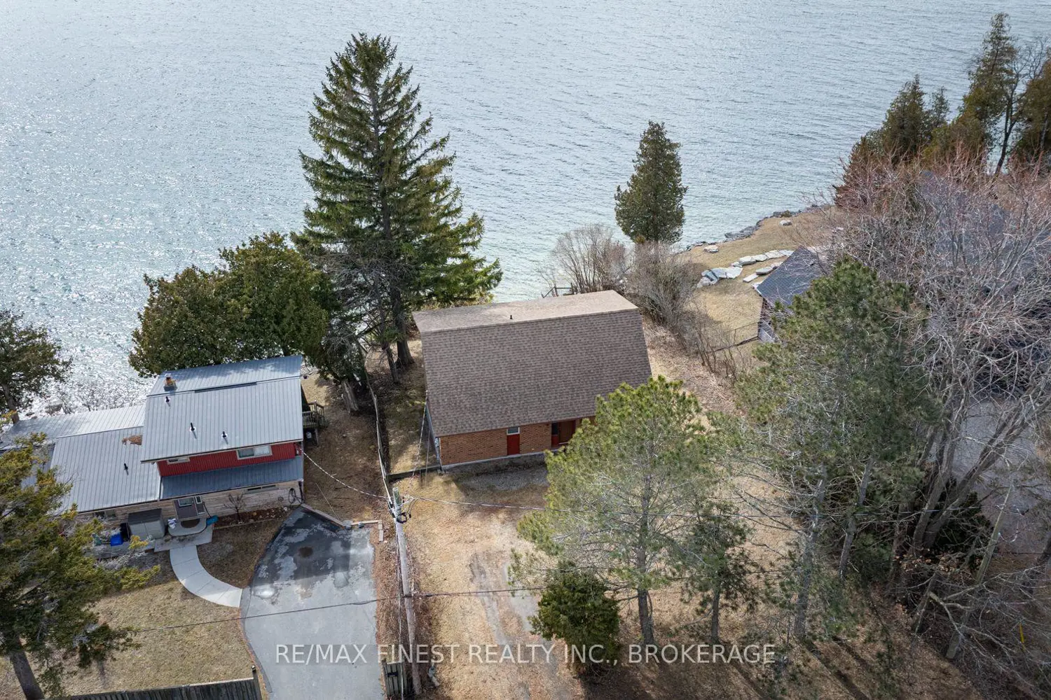 1141 Front Road photo 2