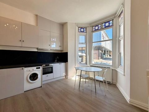 Cricklewood Lane, London NW2, Studio to rent