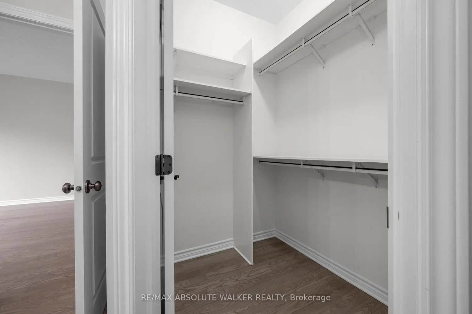 261 Bulrush Crescent photo 3