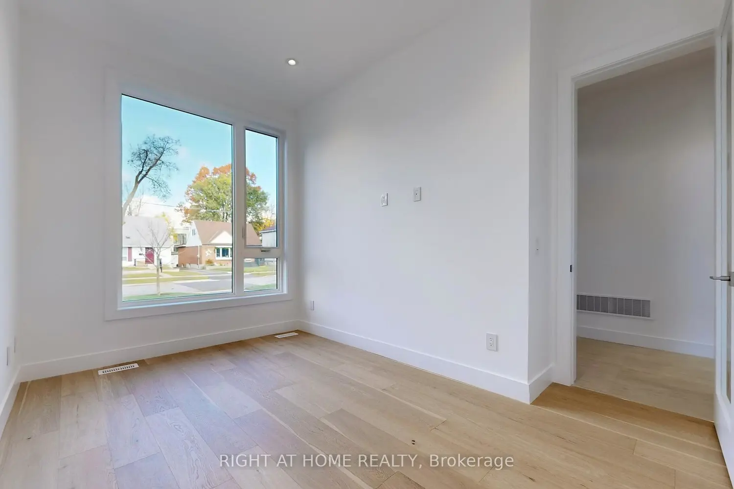 19 Putney Road photo 5