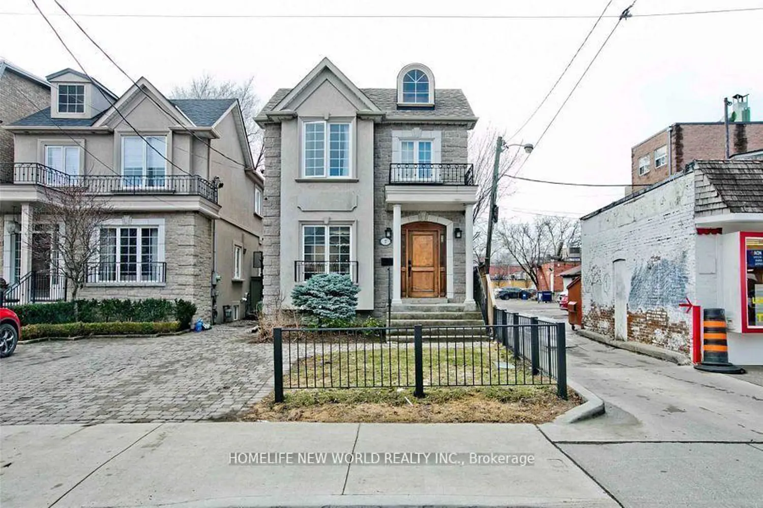 7 Roslin Avenue