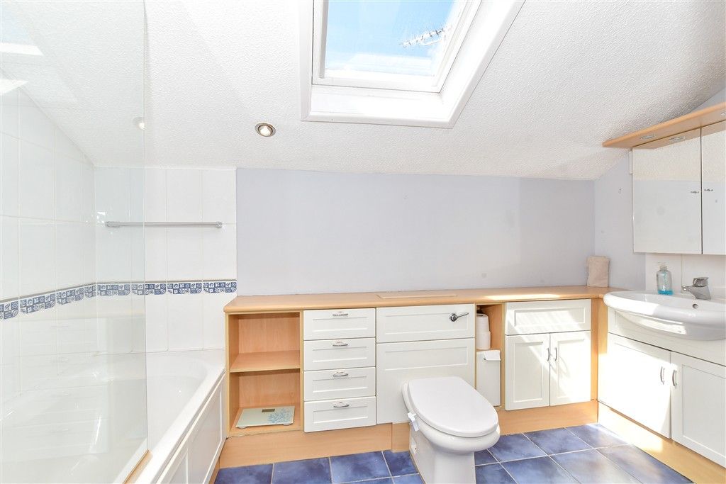 Additional image 8 of 5 bed detached house for saleLangbrook Close, Langstone, Havant, Hampshire PO9