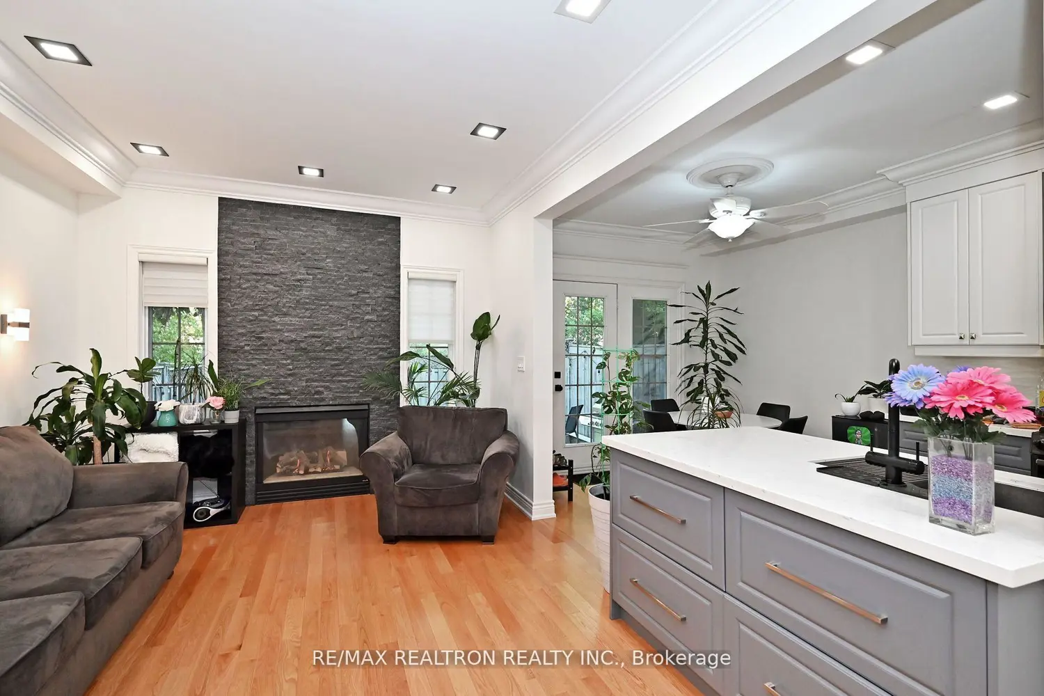 100 Kingsbridge Circle photo 5