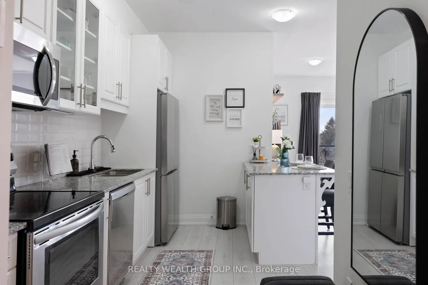 64 Queen Street 608 photo 2
