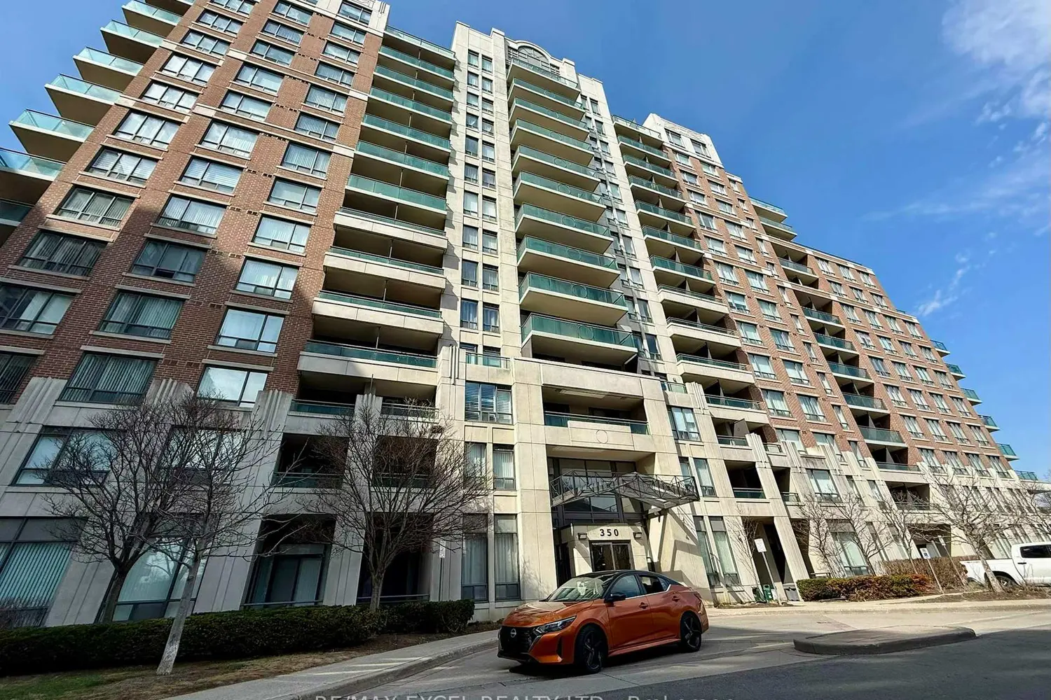 350 Red Maple Road 712